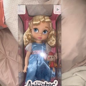 BRAND NEW IN BOX adorable Disney animators collector doll